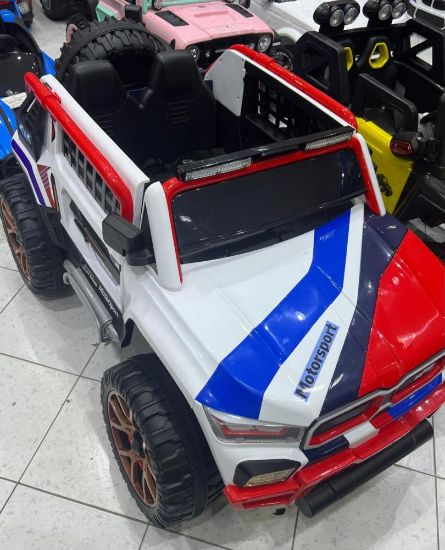 صورة جيب بي إم كبير ٤ مواطير